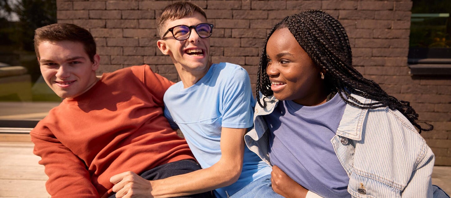 Nos comprometemos para devolver la confianza a la juventud